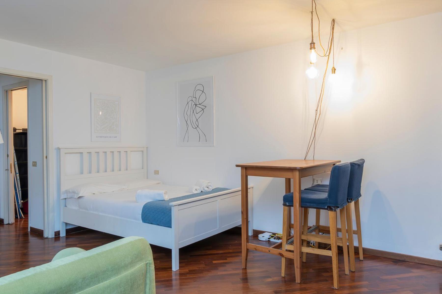 Xenia - Lovely In Corso Genova 10 Min From Duomo Appartement Milan